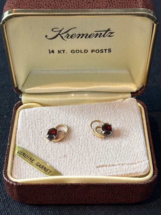 Vintage Krementz Garnet Earrings 14KT Gold Posts In Case