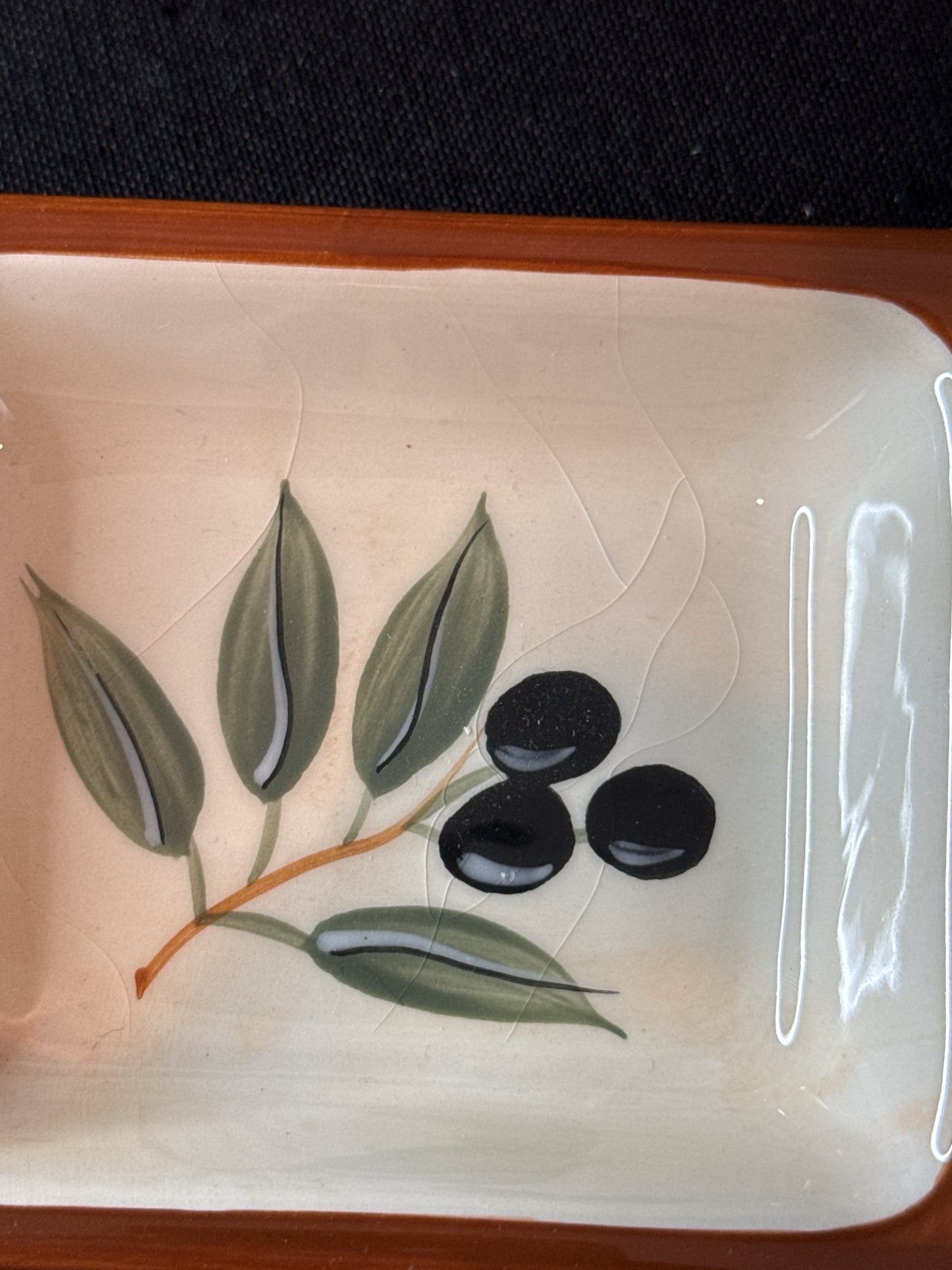 Inspirado Stonelite Clay Ceramic Two Section Olive Serving Dish 8" x 3.25"