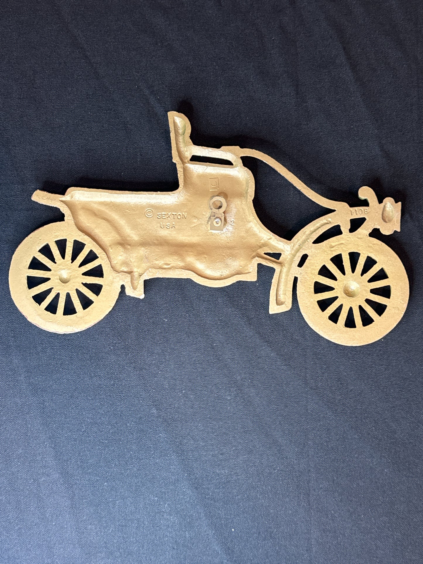 Vintage Metal Wall Plaque Old Metal Car Art Hanger Sexton USA 11.25" Long