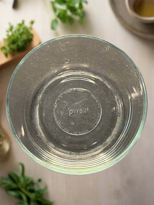Vintage Pyrex 7203 Glass Mixing Bowl Casserole Dish Round Bowl 1.75 Qt 1.65 L