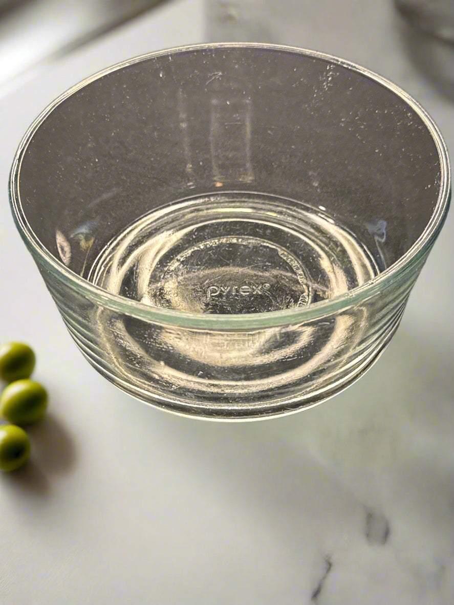 Vintage Pyrex 7203 Glass Mixing Bowl Casserole Dish Round Bowl 1.75 Qt 1.65 L