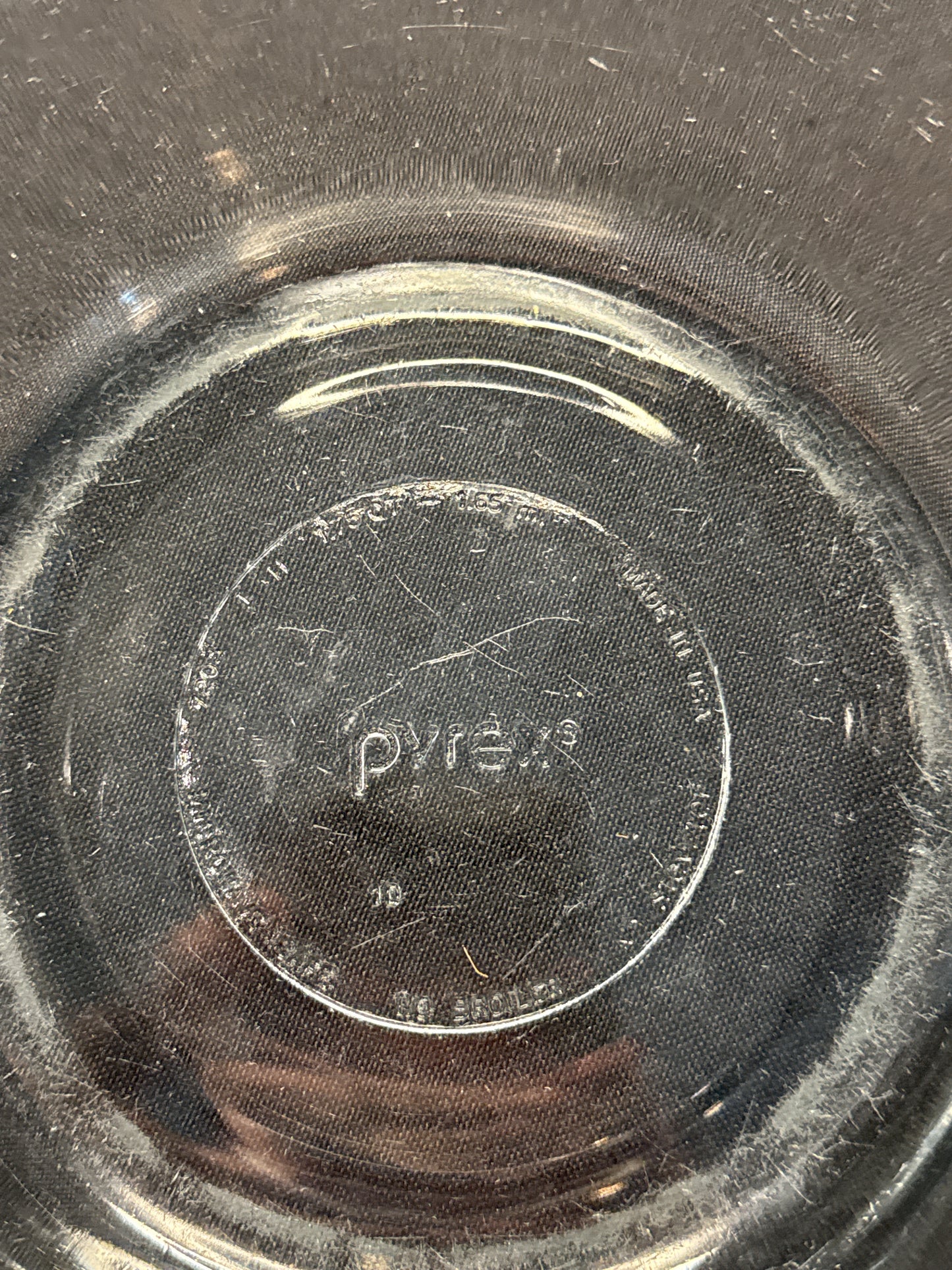 Vintage Pyrex 7203 Glass Mixing Bowl Casserole Dish Round Bowl 1.75 Qt 1.65 L