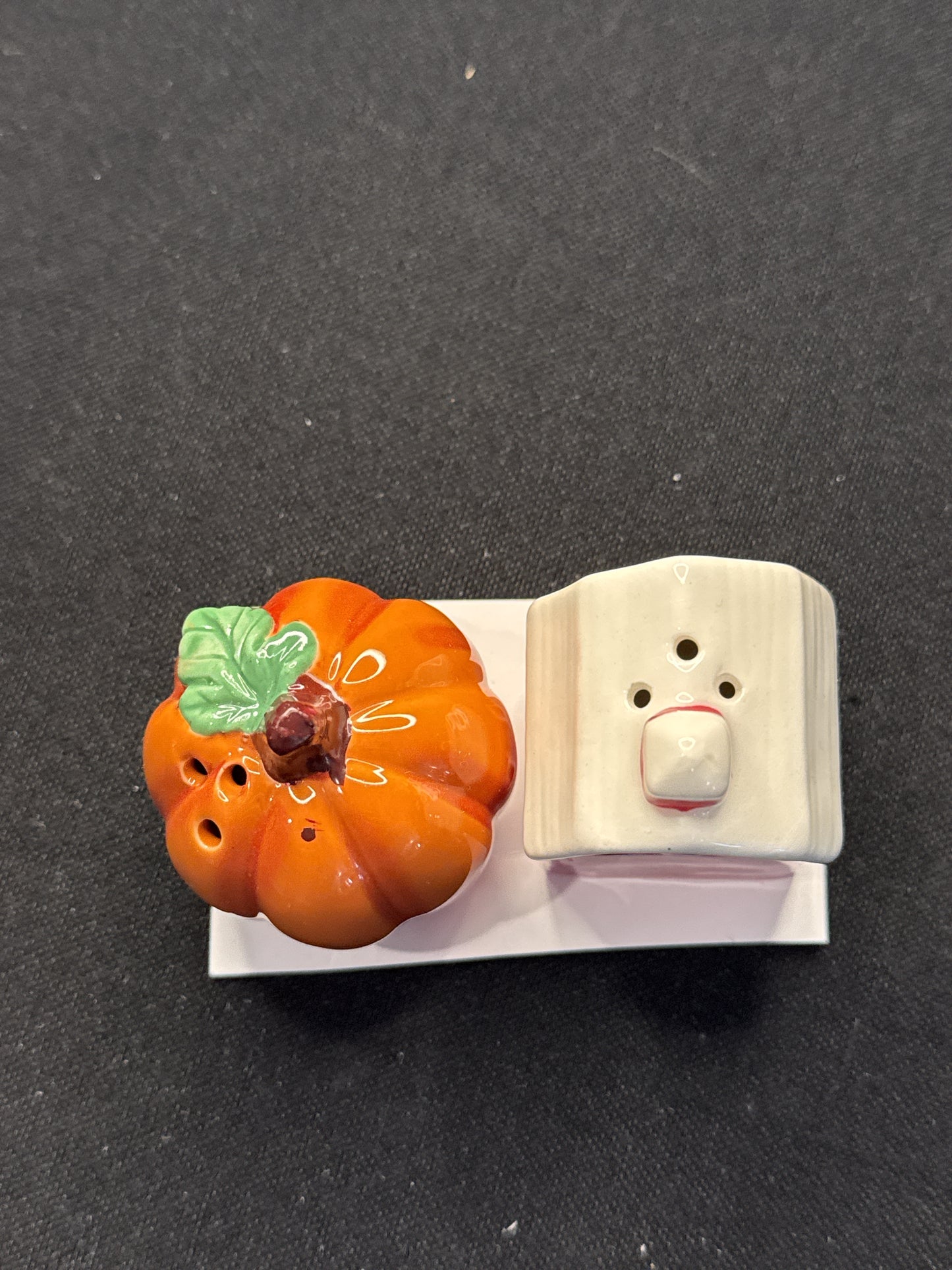Pumpkin & Barn Salt & Pepper Shakers 2" Tall
