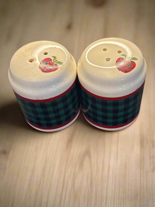 Vintage Plaid Apple Salt & Pepper Shakers Set Ceramic Green Red 3" Tall