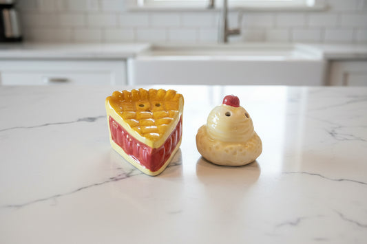 Mini Pie & Ice Cream Salt & Pepper Shakers 1.25" - 1.5" Tall New Excellent Condition