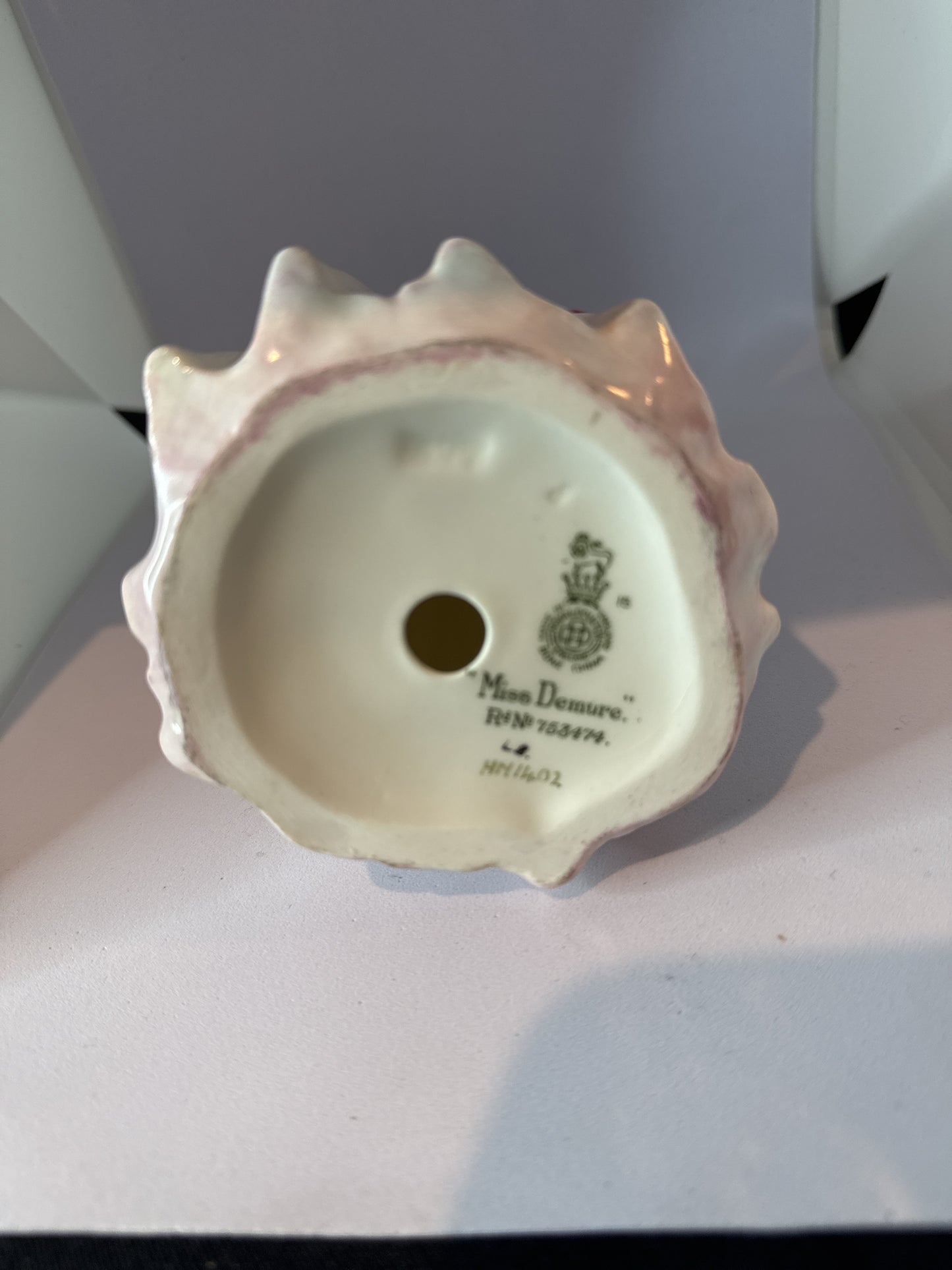 Miss Demure Royal Doulton Figurine English Bone China NN1402 Early Issue w/ Rd No. 753474