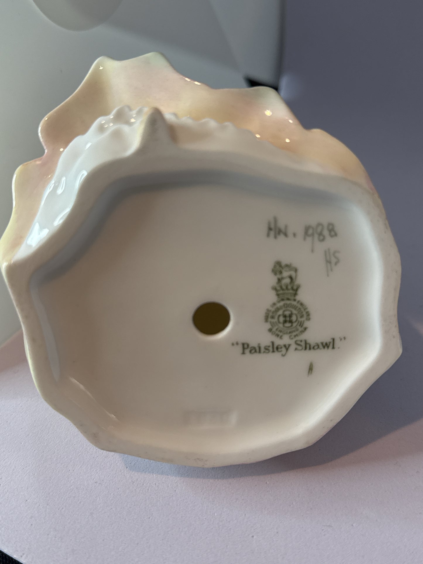 Royal Doulton "Paisley Shawl" Bone China Figurine 6.5" Tall Beautiful Piece