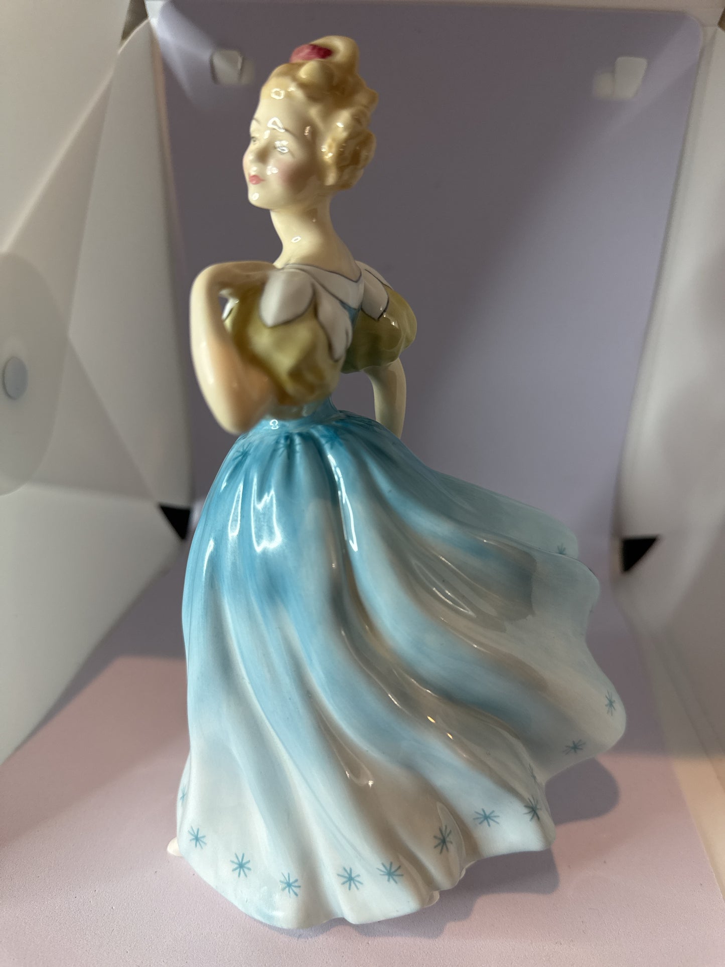 Royal Doulton "Enchantment" HN 2176 Figurine Bone China England 1958 8" Tall