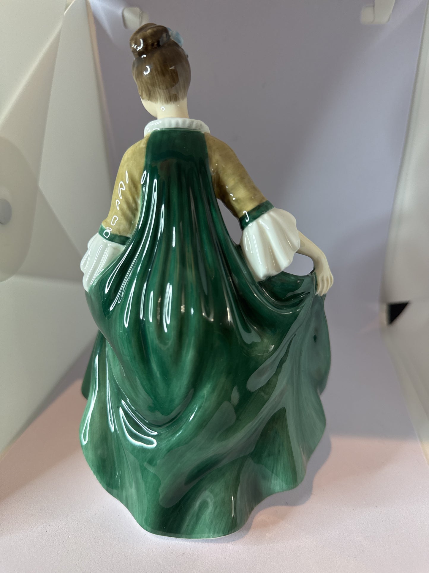Royal Doulton "Elegance" HN2264 Figurine - Hand Painted Bone China - England - 1958 7" Tall