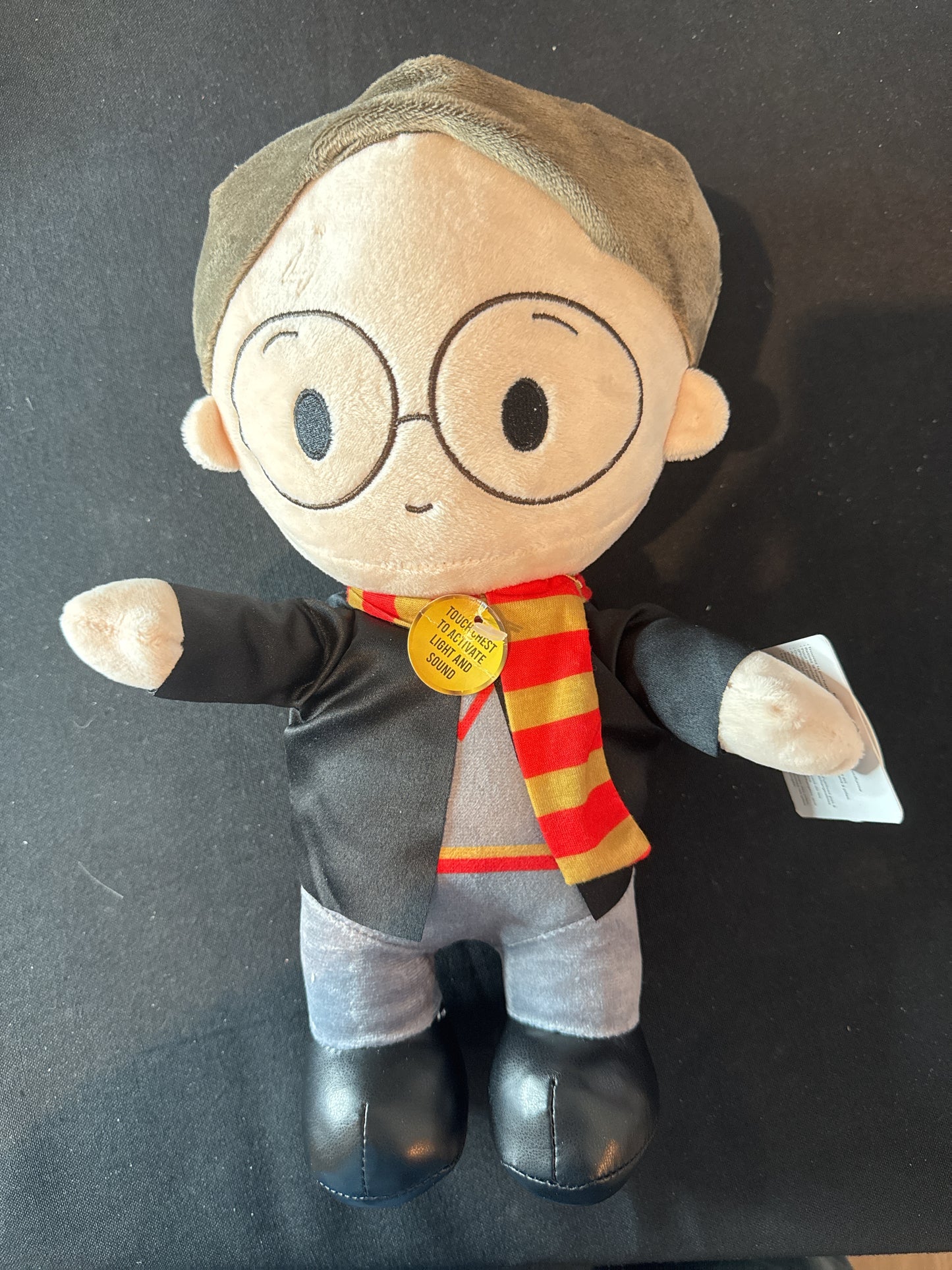 Harry Potter Plush with Light on Forehead Activated w/ Touch of Chest & Makes Sound New