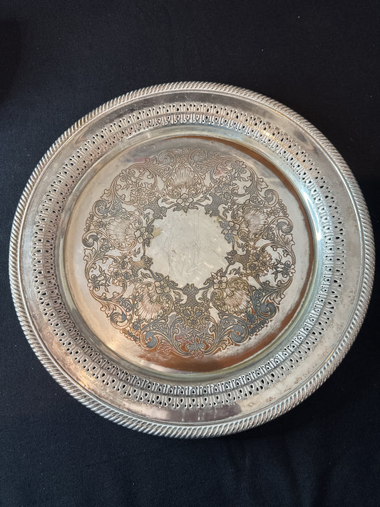 International Silver Wm Rogers 170 Silver plated 12" Round Sandwich Tray Lightly Tarnished