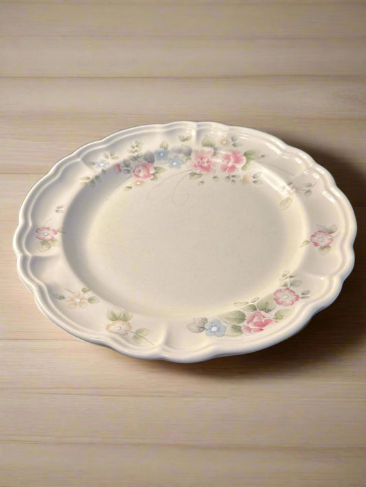 Pfaltzgraff Tea Rose Dinner Plate 10 3/8" Wide USA Stamp Vintage