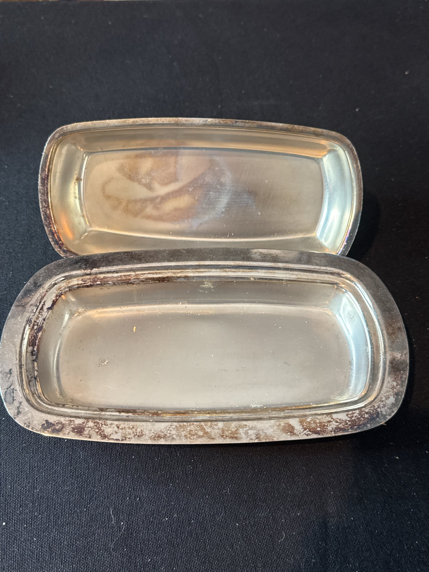 Wm Rogers Silverplate Holloware Butter Dish 7.5" x 4" x 3" Tall