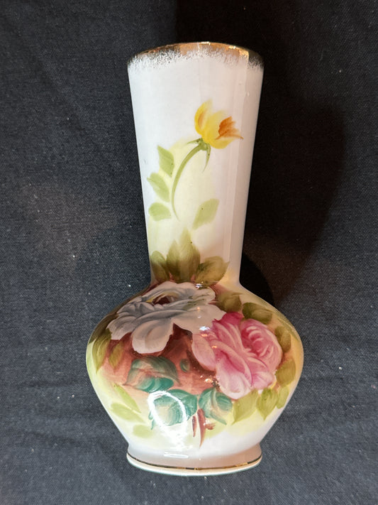 Ardalt Vase Hand Painted Occupied Japan Marked 6200RN on Bottom 7" Tall