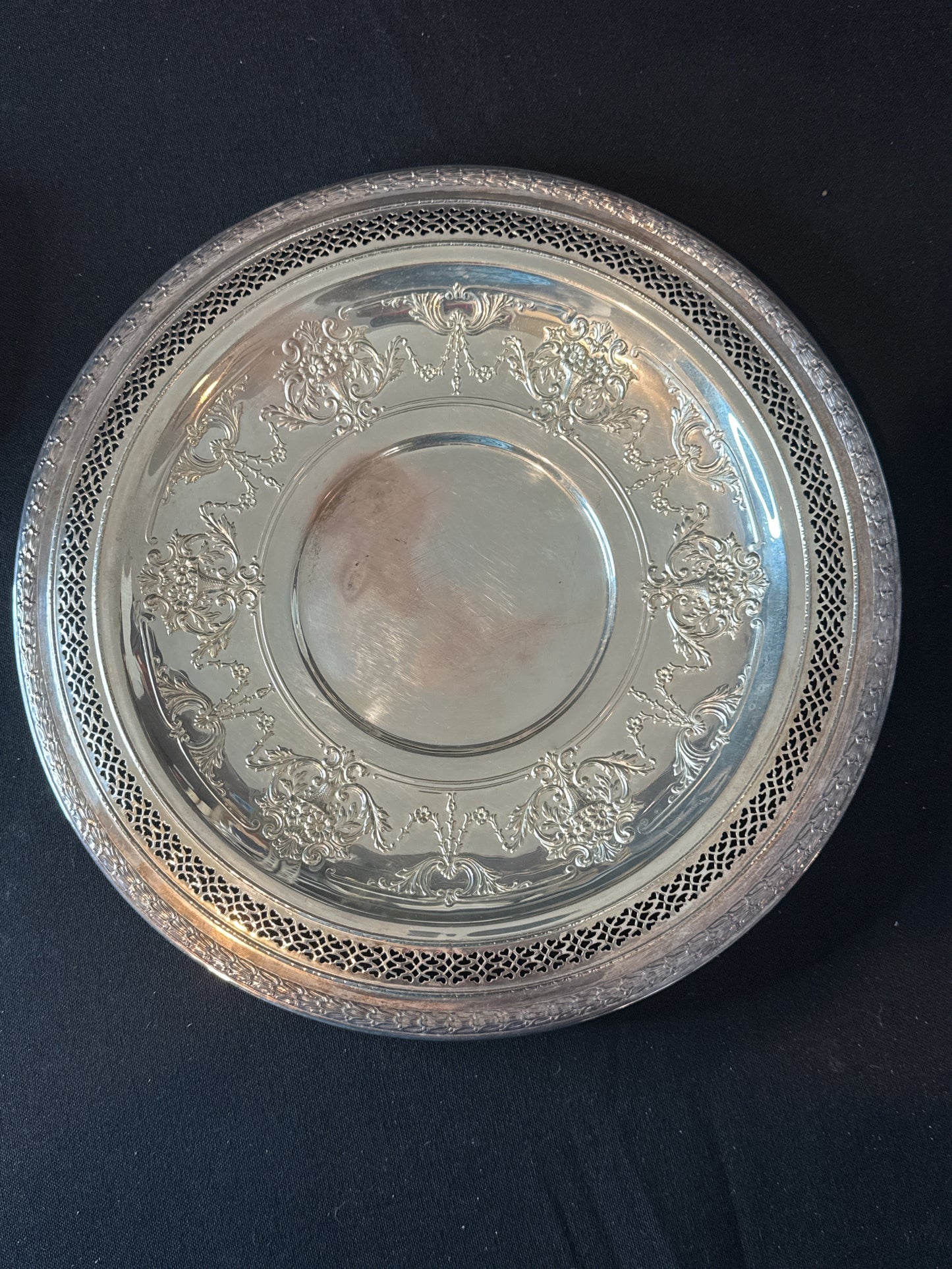International Silver Co. Silverplate Holloware 4281 Sandwich Plate 12" Wide
