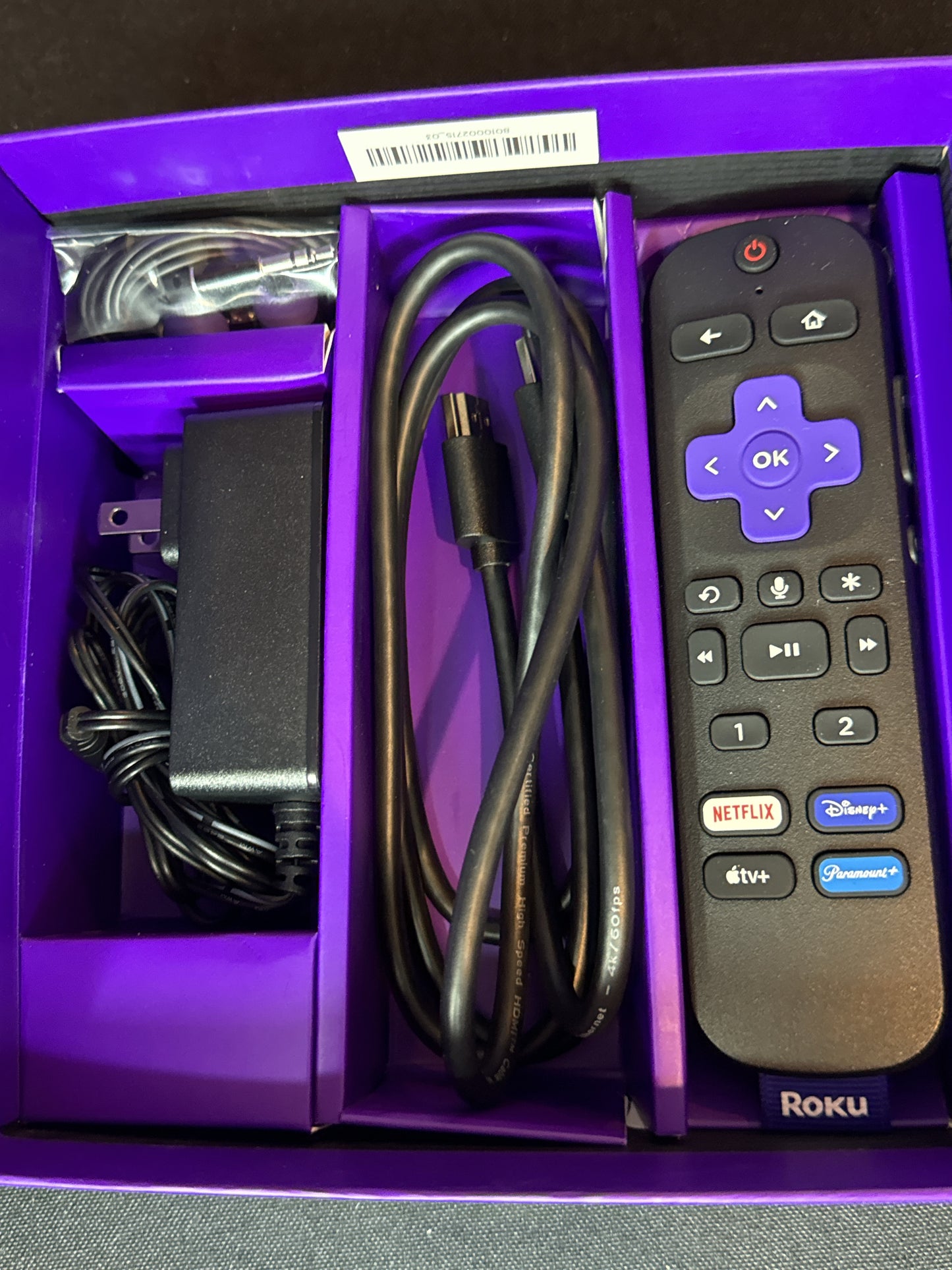 Roku 4802R Ultra 2022 4K/HDR/Dolby Vision Streaming Device and Roku Voice and Total Mount