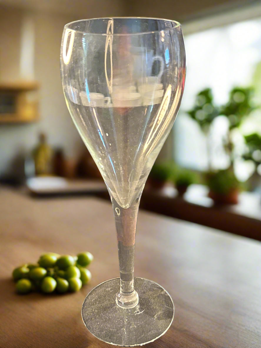 Judel Vintner S II Wine Glass Tulip 8.5" Tall 2.5" Wide