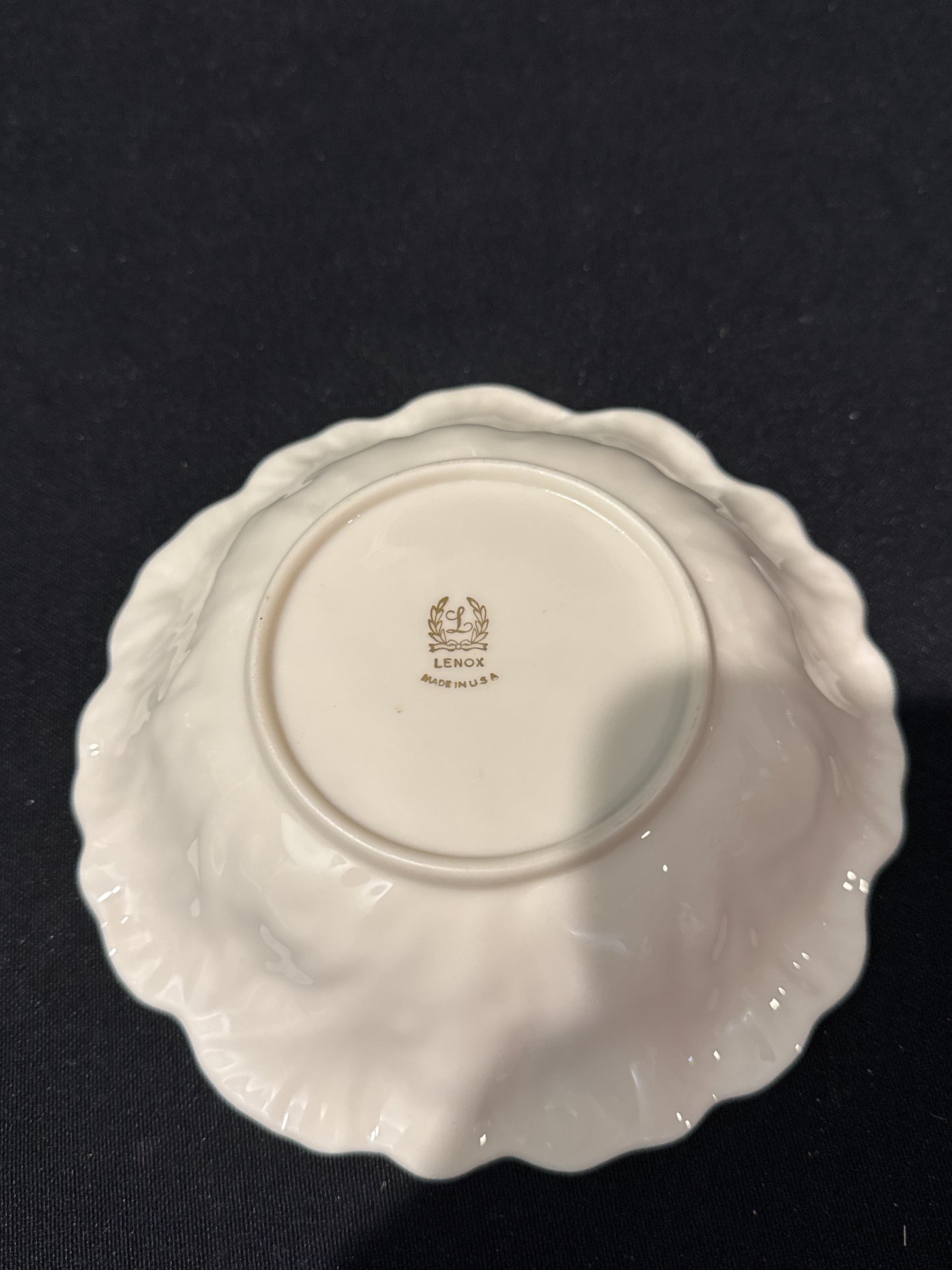 Lenox USA Porcelain Cabbage Lettuce Leaf Candy Nut Dish Bowl 24k Gold Trim 6.25" Wide