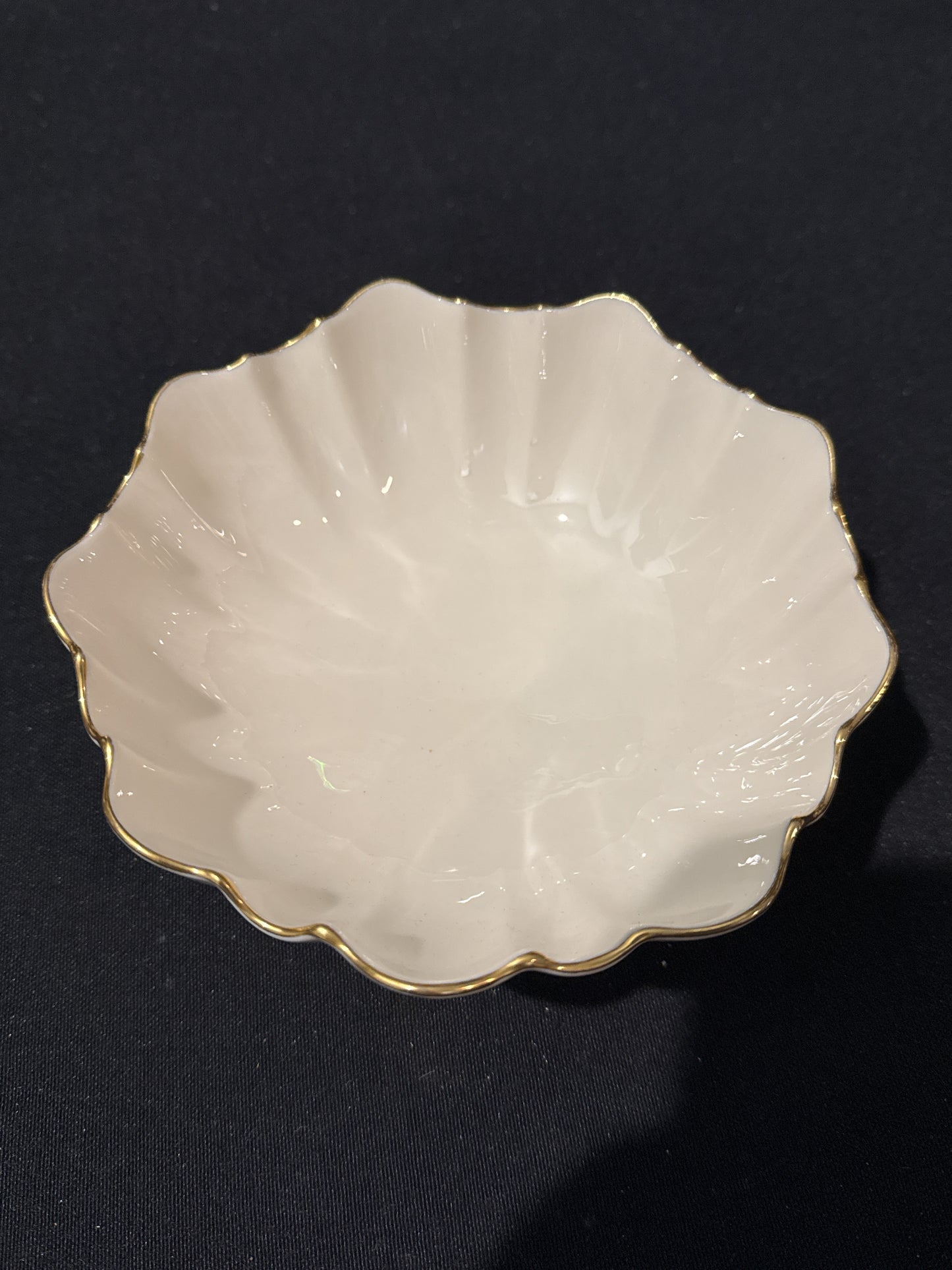 Lenox Porcelain Candy Nut Dish Bowl Gold Trim 6" Wide x 2.75" Tall