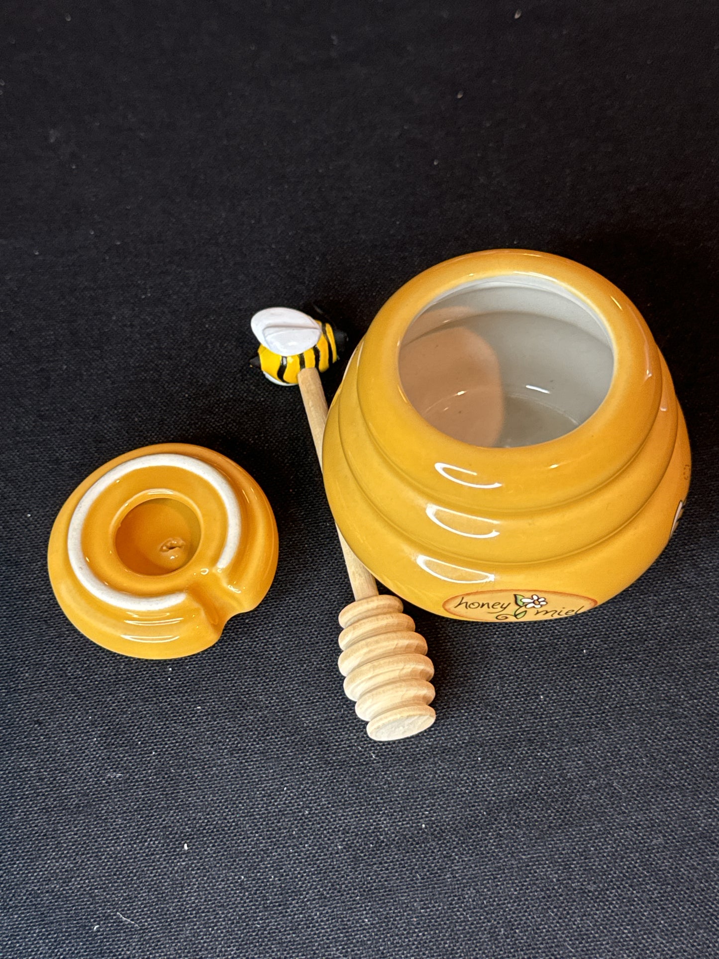 Beehive Honey Miel Pot Jar Ceramic with Wooden Spool Bumble Bee Dipper New