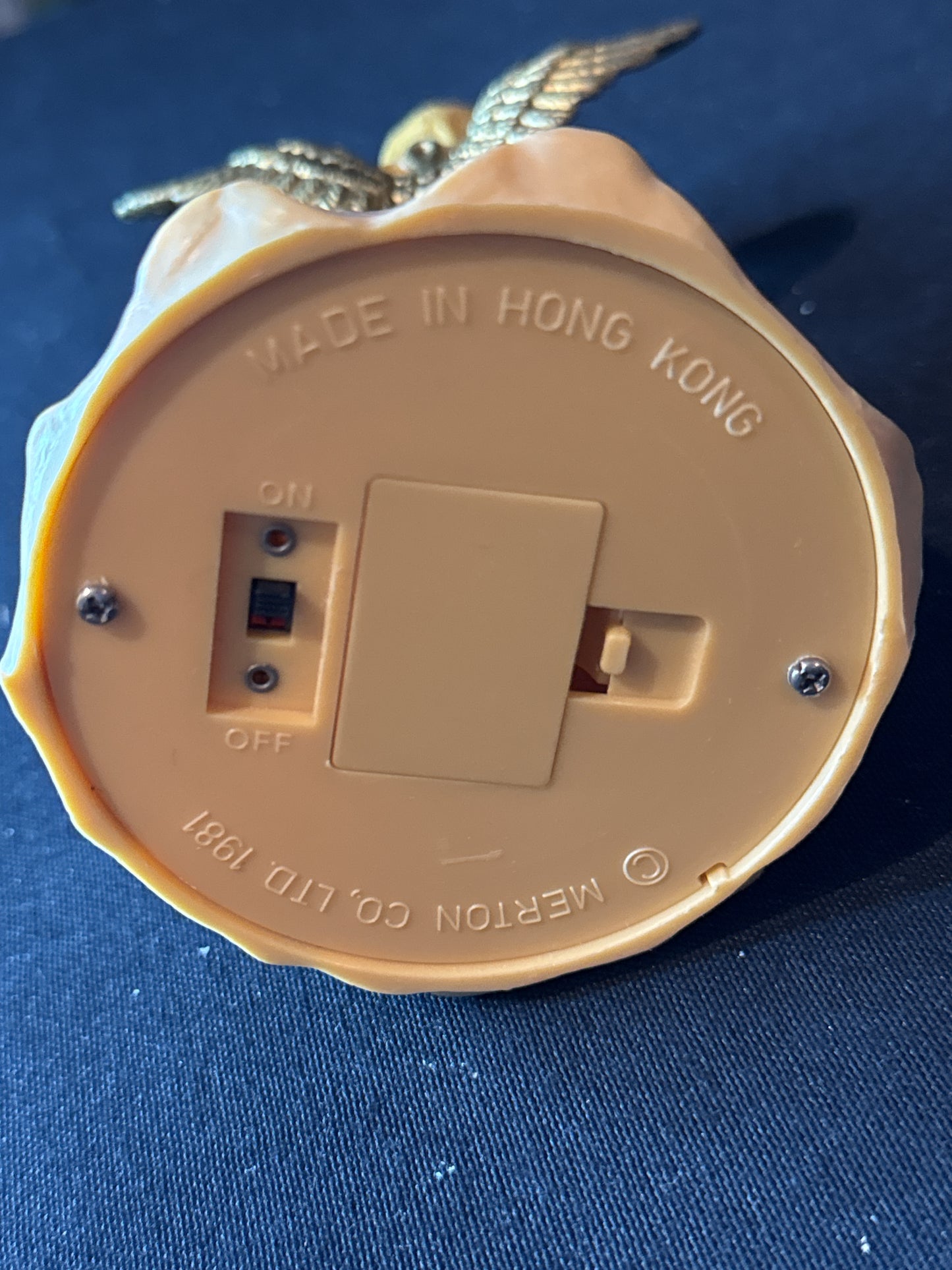 Noelite Candle Light Angel 1981 Tan w/ Gold Accents Merton Co. Working Light 6.25" Tall