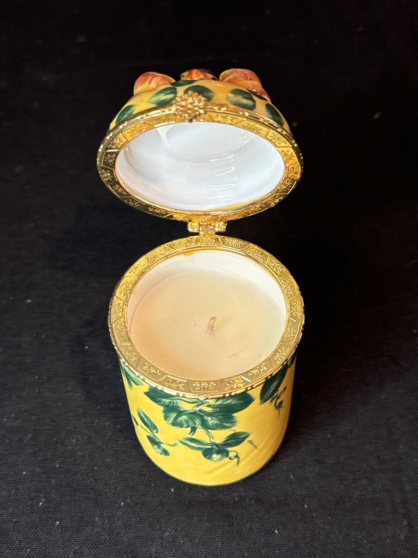 Bombay 4.75" Porcelain Gold Trim Lid Candle Mother Bird and Baby 3331271