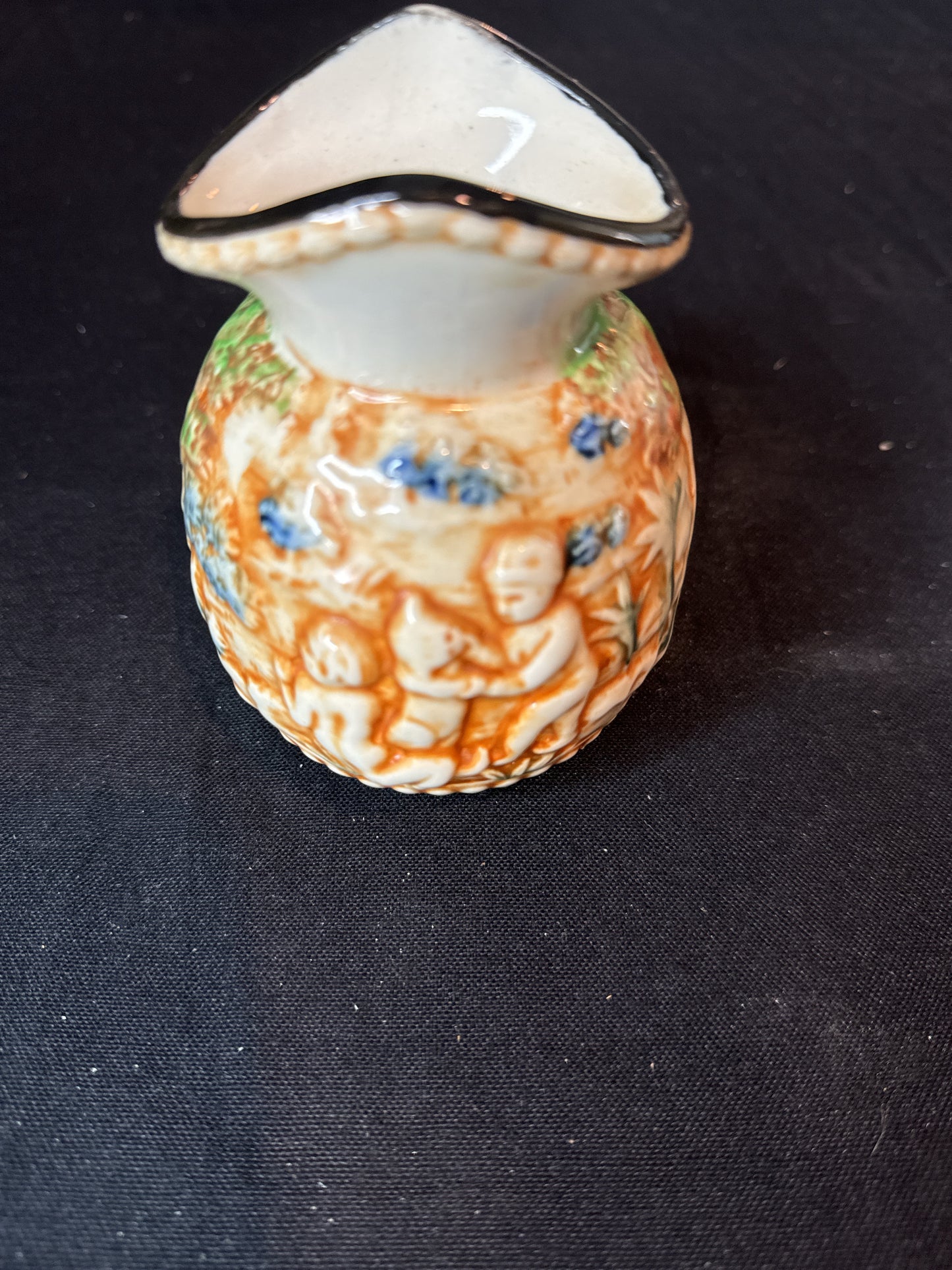 Vintage Majolica Cherub Vase 4.5" Tall Made in Japan 3D Raised Graphics Antique