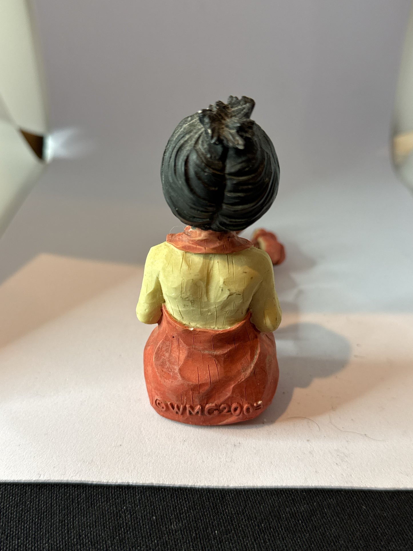 WMG 2003 Classy Lady in Red Shelf Sitter Resin Sits 4" Tall