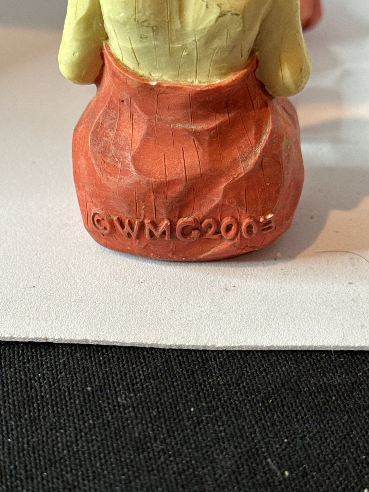 WMG 2003 Classy Lady in Red Shelf Sitter Resin Sits 4" Tall