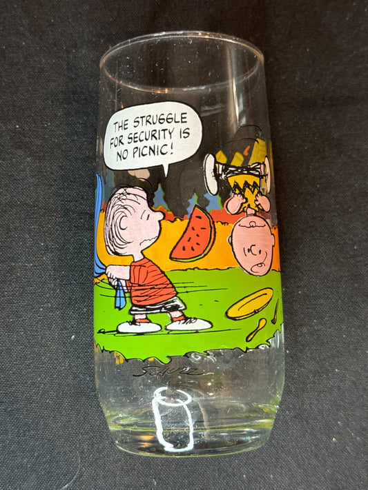 McDonalds Camp Snoopy Glass Charlie Brown Peanuts Struggle For Security 6" Tall