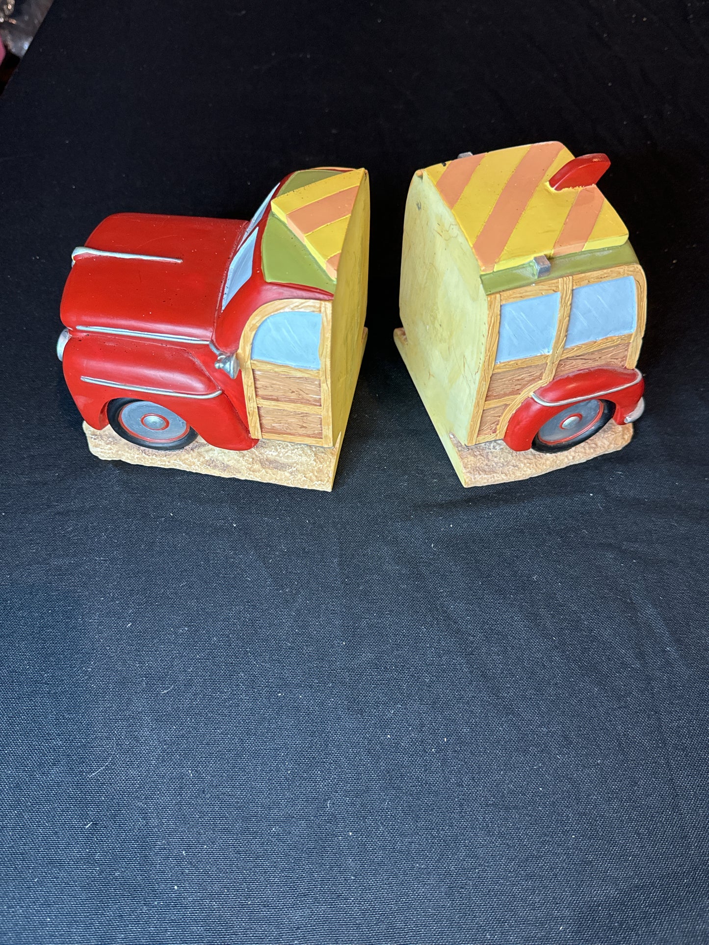 Burton & Burton Classic Woody Wagon Bookends Fib#615128 Resin 5" Tall