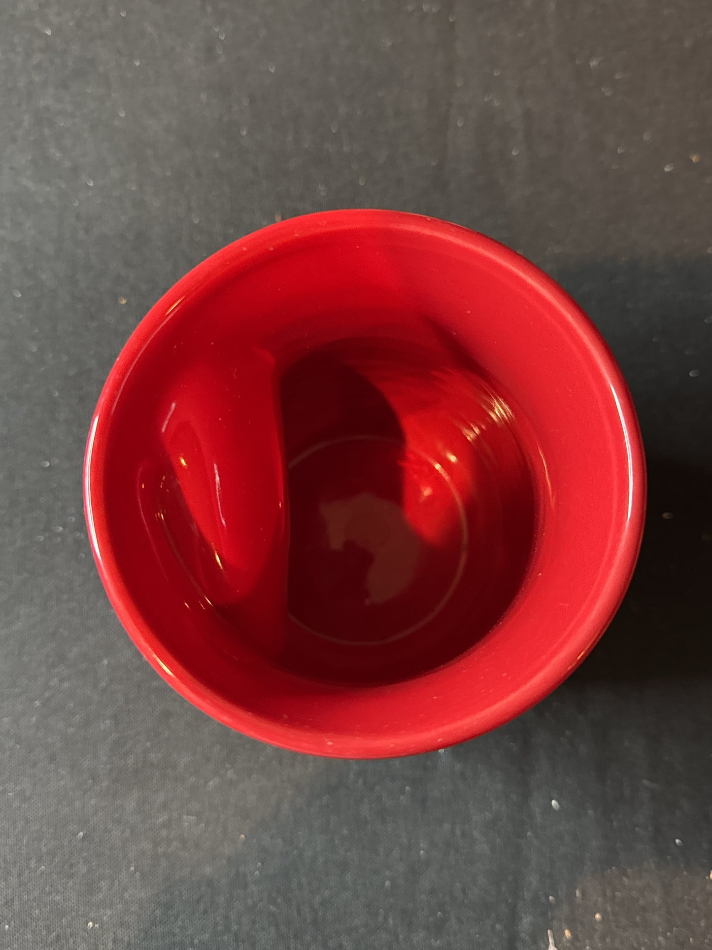 DEI Dennis East Hand Warmer Mug Red Coffee Cup Mug Stoneware Right Hand 5" Tall