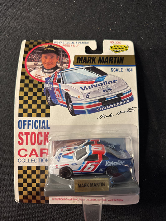 Road Champs Mark Martin Valvoline #6 NASCAR 1992 1/64 Scale Diecast No. 3000 NIB