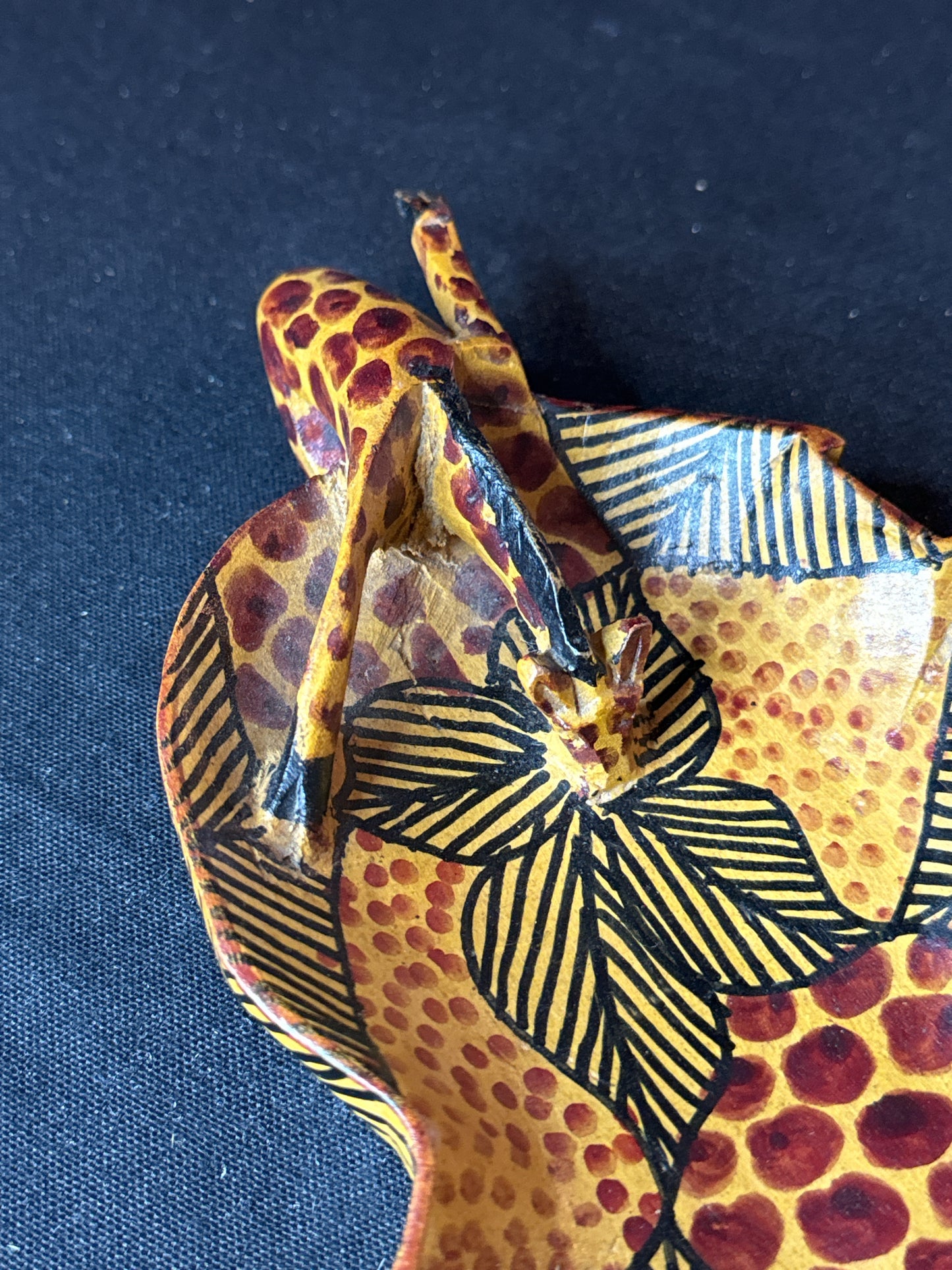 Hand Painted Hand Carved Kenyan African Drinking Giraffe Wood Bowl 8" X 3"