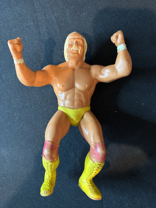 Vintage Hulk Hogan WWF/WWE Rubber LJN Wrestling Figure 1984 Original 8" Tall N