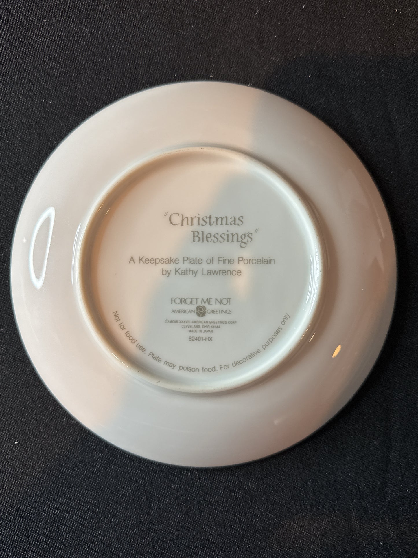 Fine Porcelain Decorative Plate Christmas Blessings Kathy Lawrence Praying Boy 6.25" Wide