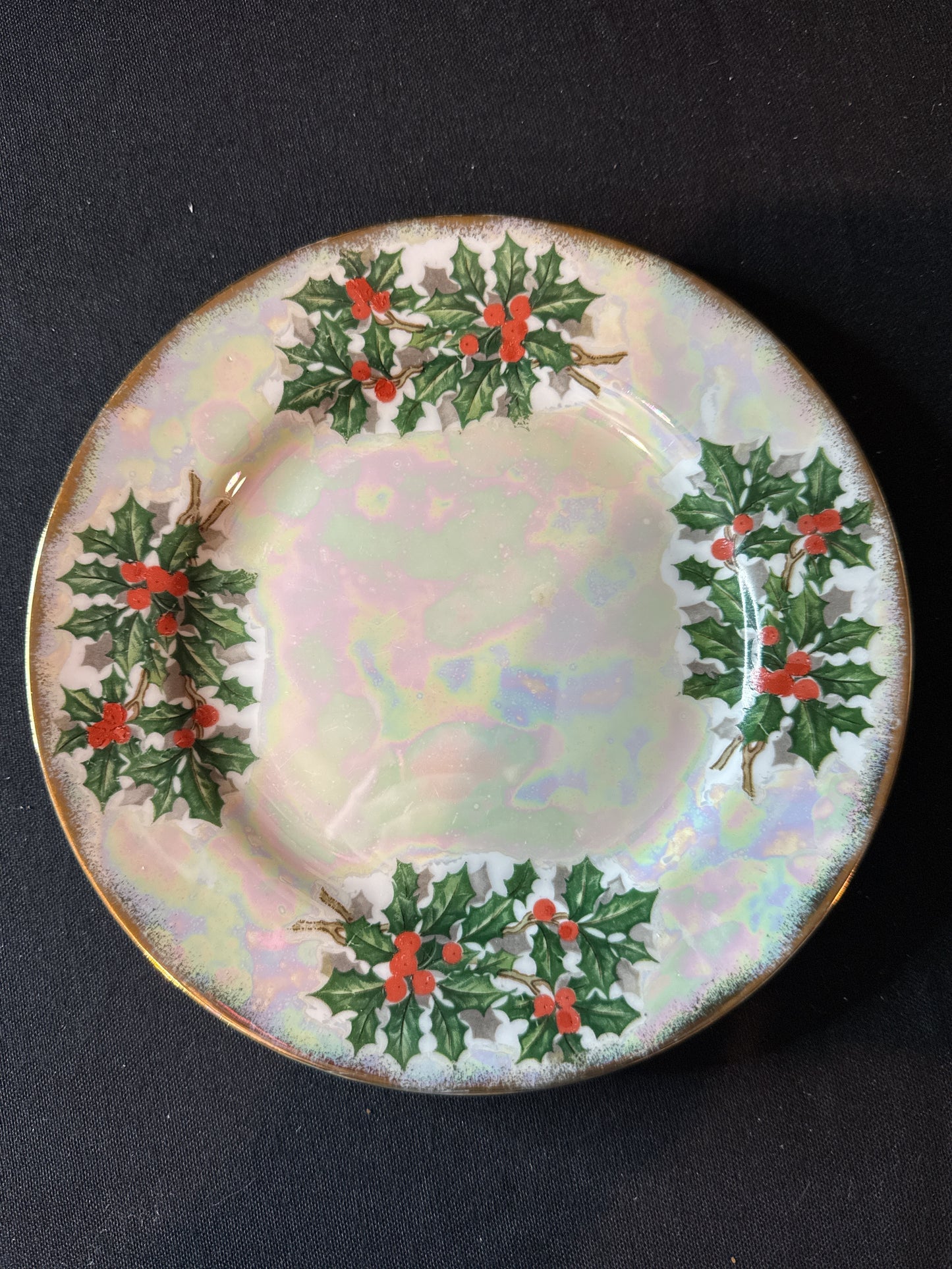 UCAGCO Lusterware Flower of the Month Holly Berry Salad Plate 7.75" Wide