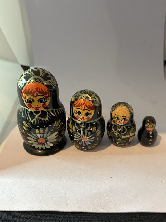 4 Piece Russian Nesting Dolls Matryoshka Nesting Dolls 3.5" Tall