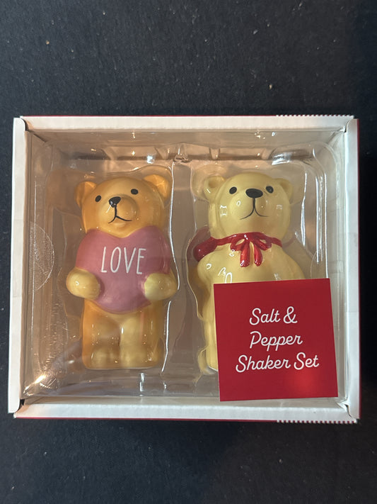 Teddy Bears Love Salt & Pepper Shakers 3.5" Tall New in Box