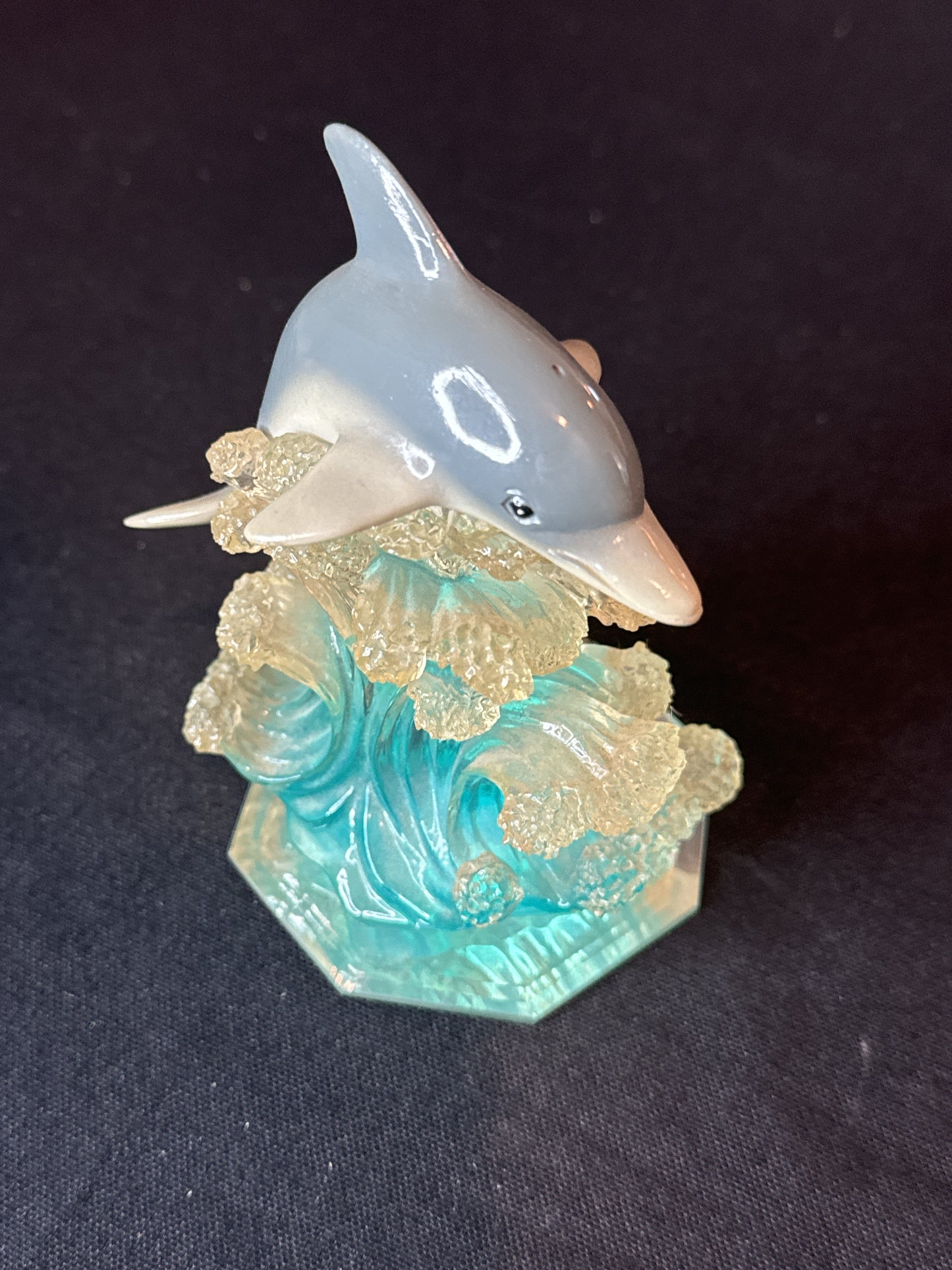 Beautiful Ceramic Dolphin Sea Glass Mini Desk Table Clock Waves Quartz EUC Read