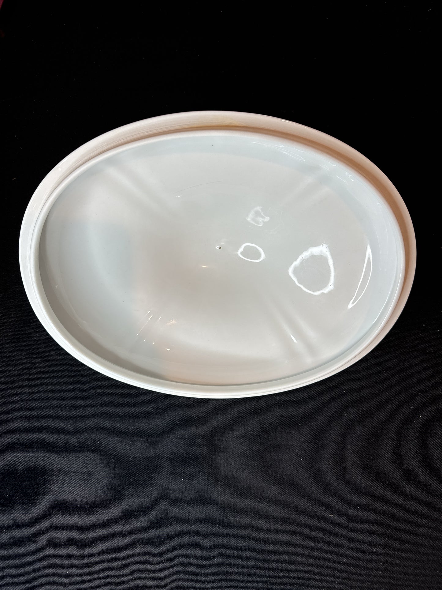 Richard Ginori White Antico Doccia Tureen & Lid 10 7/8" Wide 9.25" Tall Crafted in Italy