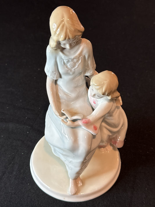 Meico Inc. Porcelain Mother & Child Reading A Book Pastel Figurine 8" Tall