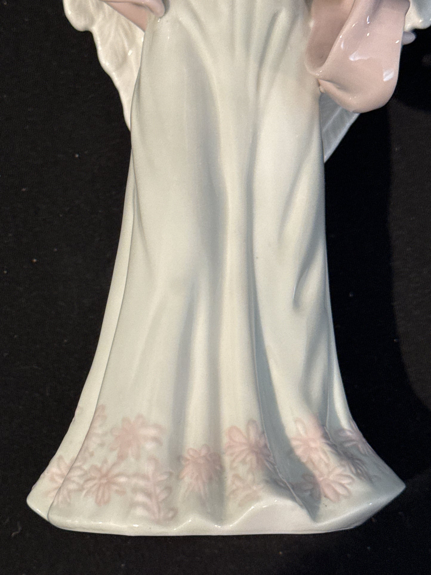 Porcelain Angel Playing Tamberine 10" Tall Beautiful Color Excellent Condition