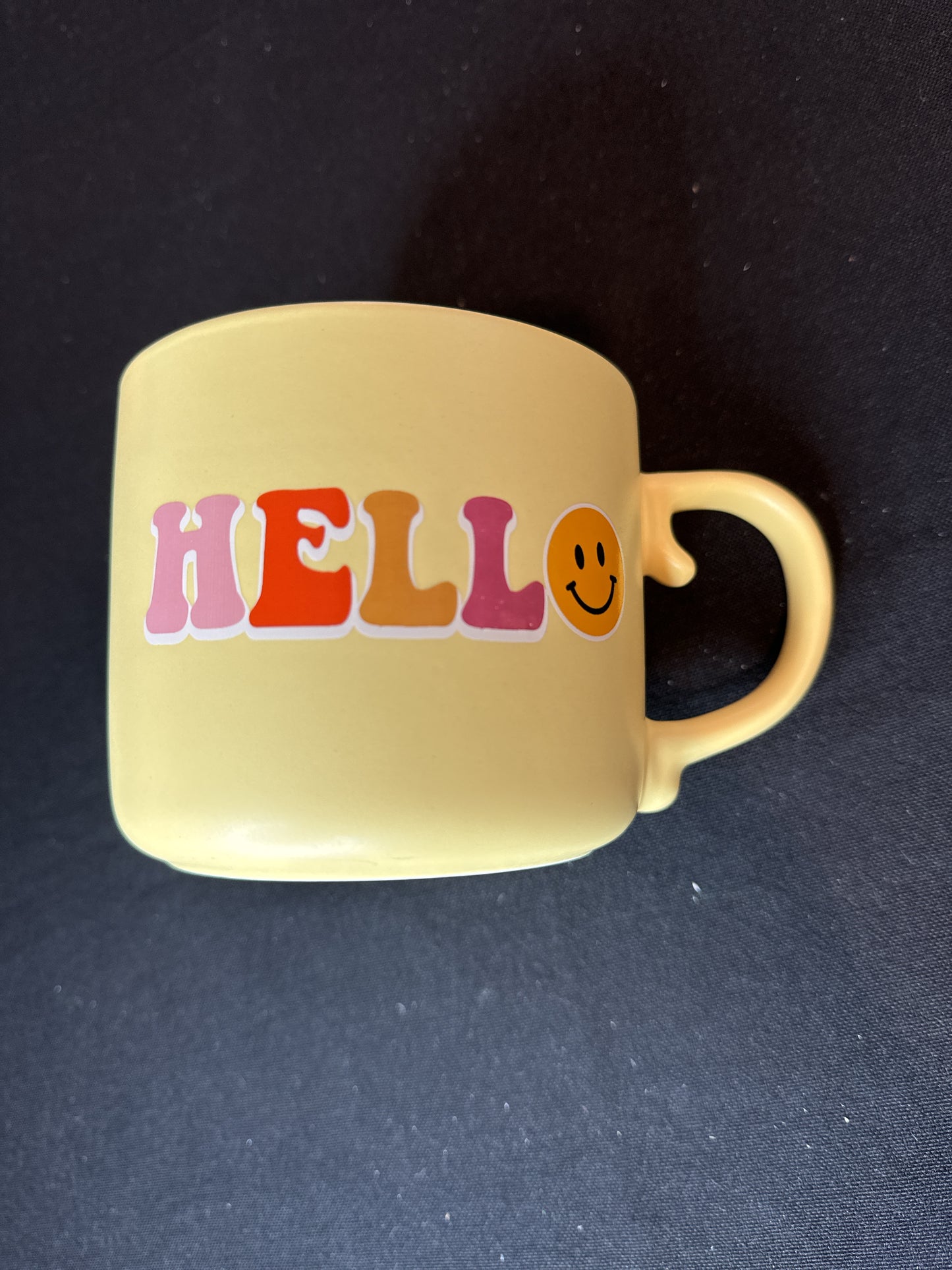 Yellow Hello Happy Coffee Mug/Cup w/ Checkered Interior 3.75" Tall