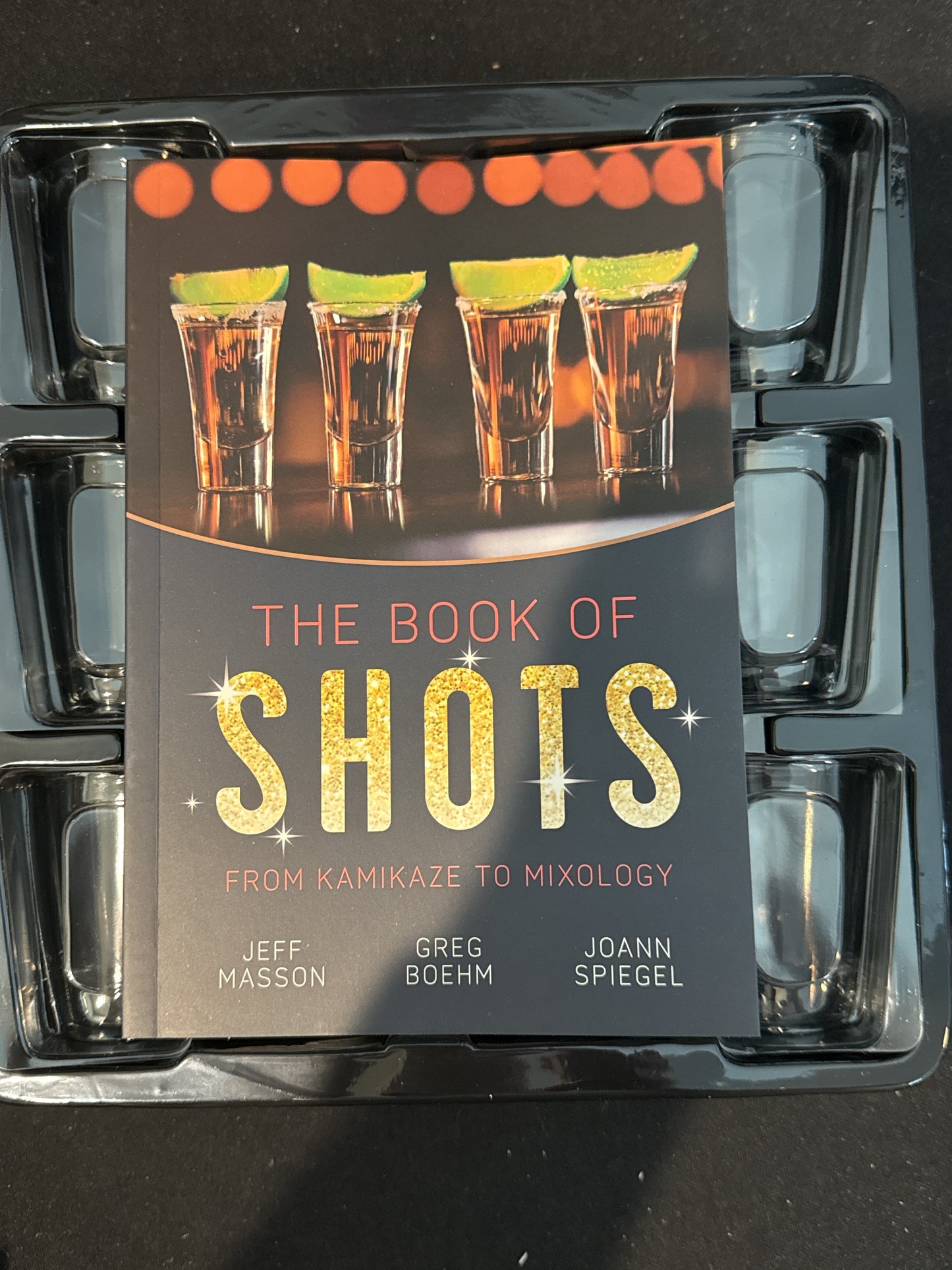 Shots Book & Kit 6 Shot Glasses & Speed Pourer New in Box