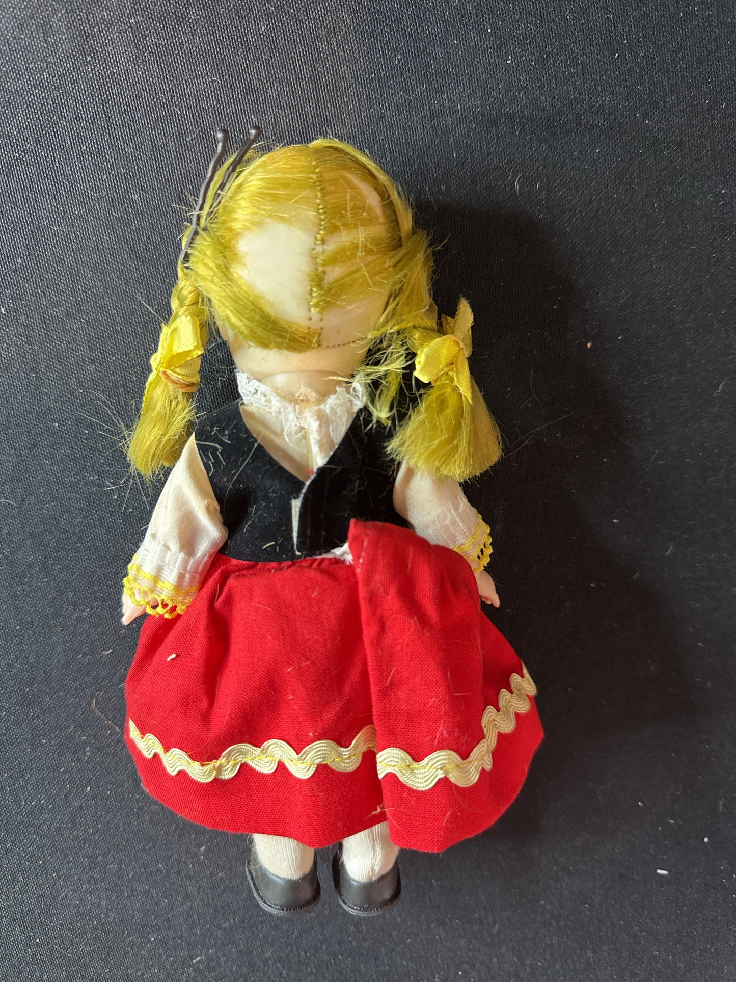 Bookcase Collectable Doll The New Bright Collection No. 900 Switzerland 1992