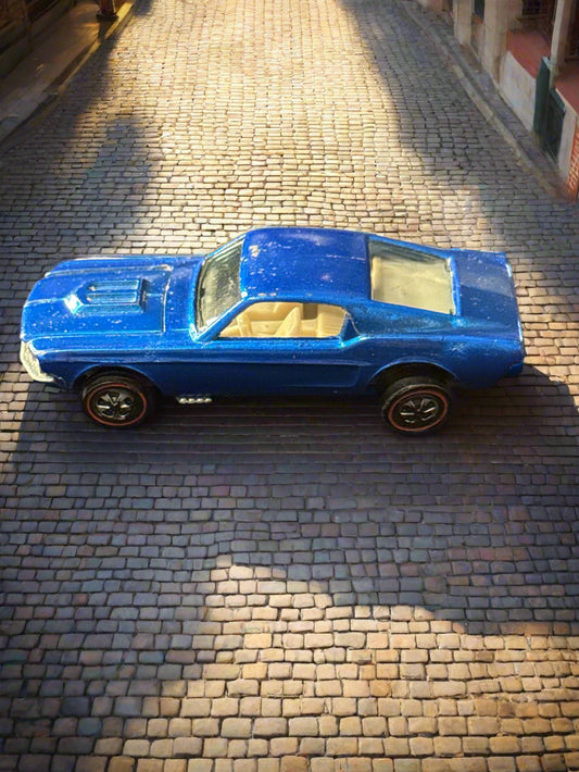 Hot Wheels Redline Custom Mustang 1968 Blue Gray Int. Made in the United States