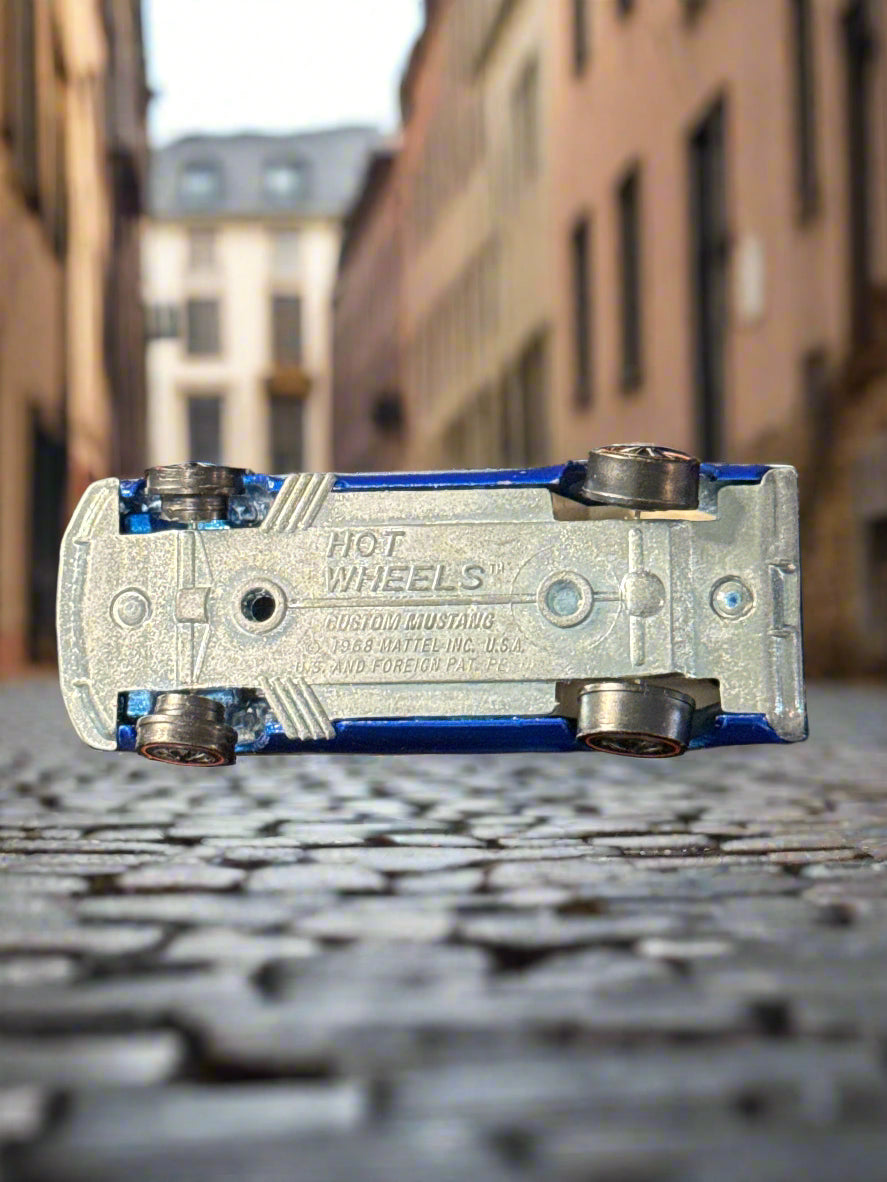 Hot Wheels Redline Custom Mustang 1968 Blue Gray Int. Made in the United States