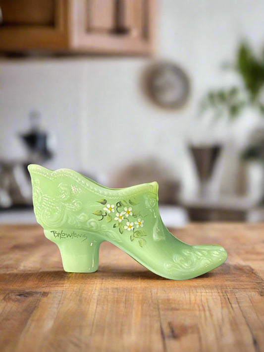 Mosser Jadeite Green Glass Slipper Cambridge Ohio Painter Signed on Heel 4.5" Long
