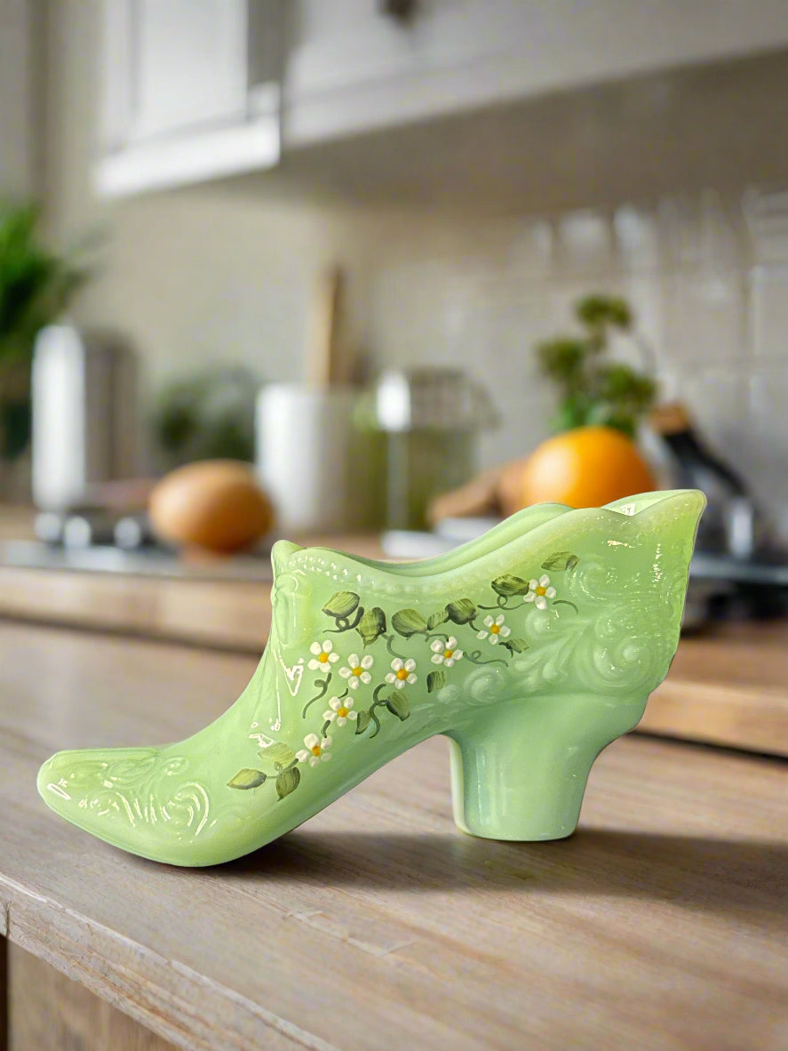 Mosser Jadeite Green Glass Slipper Cambridge Ohio Painter Signed on Heel 4.5" Long